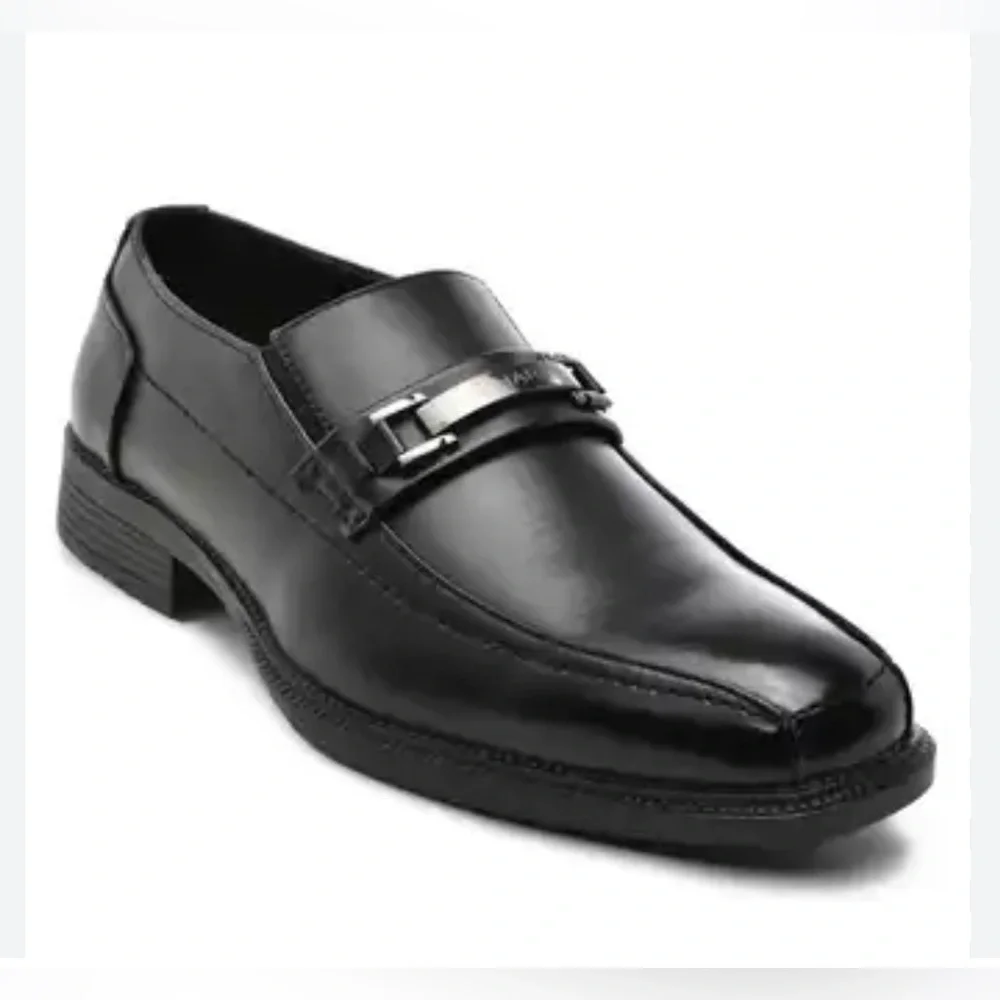 Tahari - Boys Haskell black faux leather slip on loafers metal detail shoes SZ 1